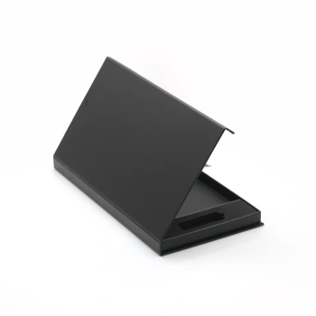 Czarne pudełko na zdjęcia 15x23 i pendrive (do 50 zdjęć)