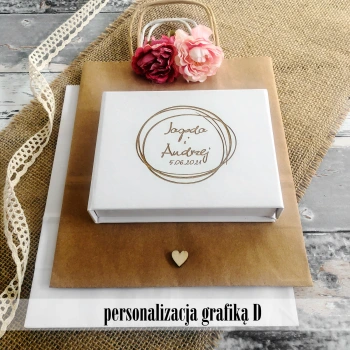 Białe, uniwersalne pudełko na pendrive (magnes)