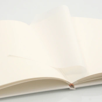 Album komunijny wklejany 60 kremowych stron, personalizowany, 5 wzorów