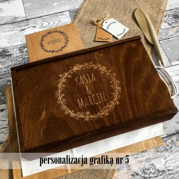 Bejcowane, matowe pudełko na odbitki 15x23 i pendrive