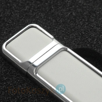 Biały pendrive ze skóry 32GB 2.0