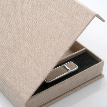 Zestaw beżowy pendrive + pudełko do 100 zdjęć i pen