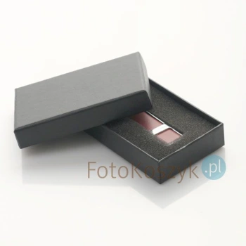 Czarne pudełko na pendrive
