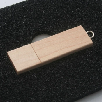 Uniwersalne pudełko na pendrive welur niebieski (magnes)