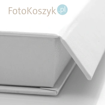 Białe pudełko na zdjęcia 15x23 i pendrive (do 100 zdjęć)