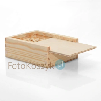 Drewniane pudełko na pendrive
