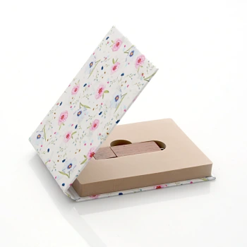 Pudełko na pendrive drewniany TS łąka