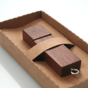 Pudełko na pendrive drewniany TS kraft