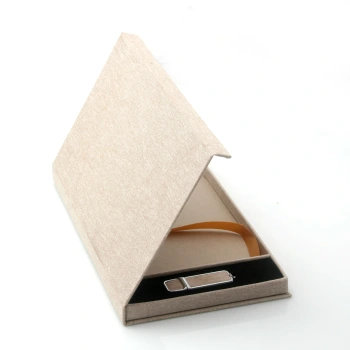 Zestaw beżowy pendrive + pudełko do 50 zdjęć i pen