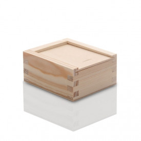 Drewniane pudełko na pendrive